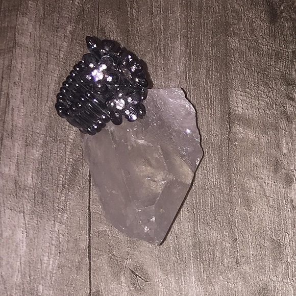 🆕Flower Statement Ring - Picture 3 of 4